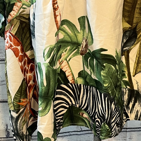 ELISE Oversized Babydoll Style Top in Jungle Animal Print-OS - Picture 3 of 5